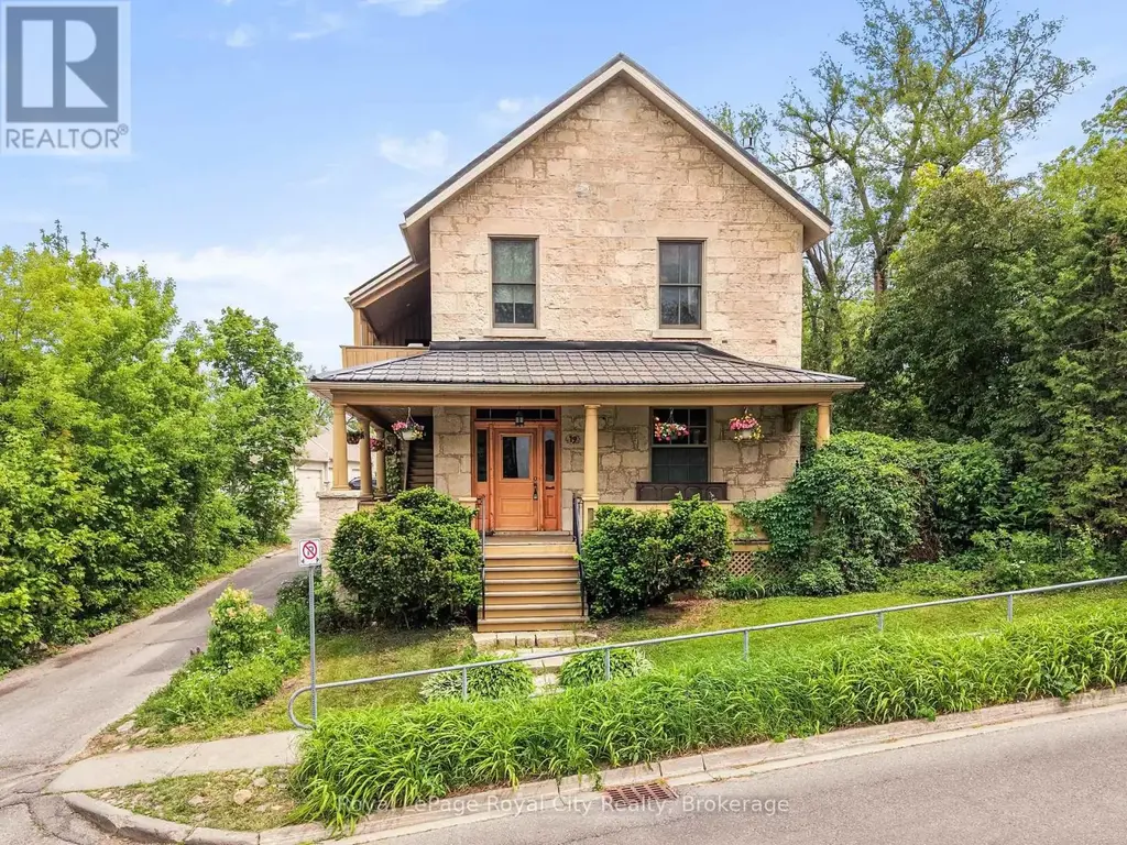 19 London Road E, Guelph (Exhibition Park)
